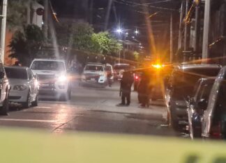 Agreden a balazos a Policías Municipales en Irapuato , solo hubo daños a la patrulla.