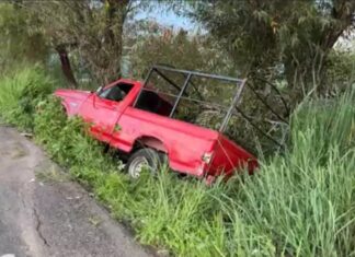 Accidente vial dejó un saldo de dos personas heridas y daños materiales en Salvatierra