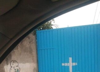 Pintan cruces para evitar que Nahual entre a sus casas