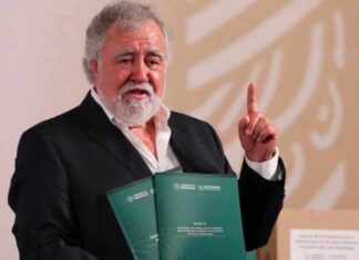 Desaparición de los 43 normalistas de Ayotzinapa fue un crimen de estado: Alejandro Encinas.