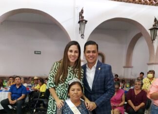 Festejan el Día del Adutol Mayor en Salvatierra