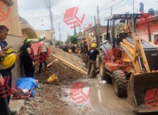 Dos trabajadores de SAPAL en León, fallecieron al caerles encima un montículo de tierra.