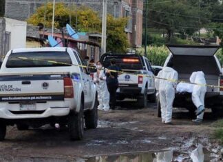 Asesinan a hombre a balazos dentro de su casa