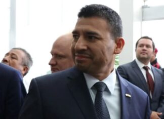 AMLO arremete, de nueva cuenta, contra fiscal de Guanajuato por masacre en Tarimoro.