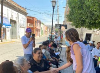 Cumple DIF en atención a ciudadanía en Salvatierra.