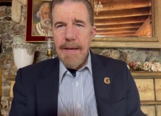 Gobierno del estado mantiene comunicación constante con comunidad migrante en Florida, ante el paso del Huracán Ian.