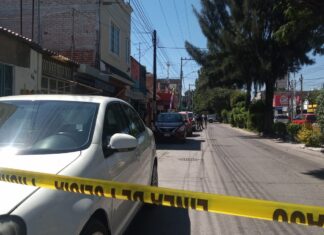 Motosicarios ejecutan a un hombre al interior de una tienda en la colonia San Juanico, en Celaya.