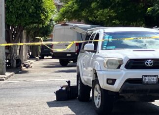 Ataque armado en la colonia Loma Bonita de León, dejo un saldo de un joven muerto y una mujer herida.