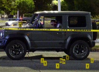 Un hombre fue asesinado a balazos al interior de la camioneta que conducia en la colonia Unidad Deportiva, en León.