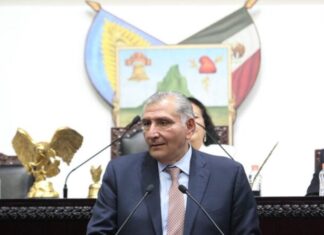 Secretario de Gobernación señala que masacre en bar de Irapuato tendría entre su causas la complicidad de la policía local.