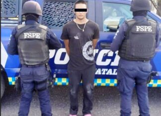 DETIENEN A HOMBRE CON TODO Y SUS CROCS CON CIENTOS DOSIS DE DROGA Y DINERO EN EFECTIVO