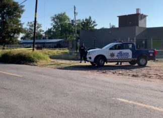 #Salvatierra/Automóvil choca contra vivienda