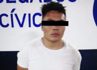 Policías de Irapuato detienen a sujeto que había robado un auto.