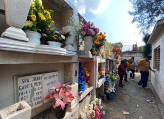 SALDO BLANCO EN PANTEONES DURANTE DÍA DE MUERTOS EN VALLE DE SANTIAGO.