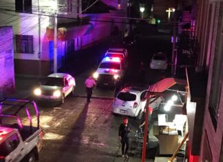 Balean a mujer en taquería de Huandacareo
