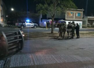 Asistentes a un bar de Celaya vivieron momentos de terror y pánico después de que sujetos hicieron varios disparos al aire.