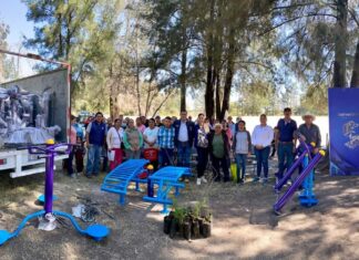 Entrega DIF área de ejercitadores en Salvatierra