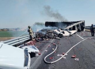 Un lesionado y cuantiosos daños materiales dejo un accidente en la carretera de cuota Celaya- Salamanca.