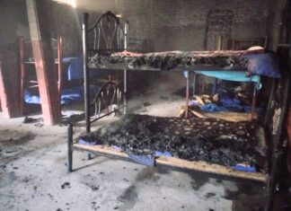 Internos de un anexo en Silao protagonizaron una riña que dejo cuantiosos daños materiales.