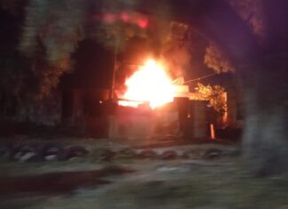 Incendio en vivienda de la colonia Valle de los Naranjos en Celaya, dejo cuantiosos daños materiales.