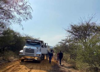 Gobierno municipal de Santiago Maravatío, atendiendo solicitudes y peticiones de la ciudadanía, se rehabilitaron caminos rurales.