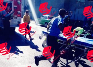 Motobomba de bomberos de León atropella a motociclista, fue reportado grave.