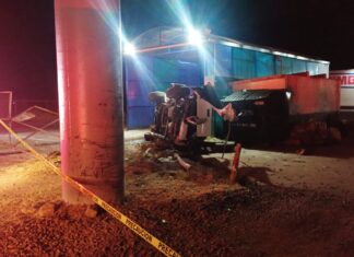 Dos muertos y dos heridos fue el saldo de una Volcadura en León.