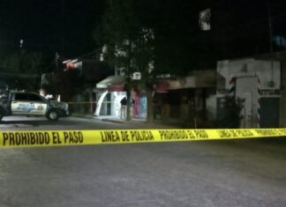 Un hombre y una mujer fueron asesinados al interior de una tienda de abarrotes en la colonia Insurgentes en Celaya.