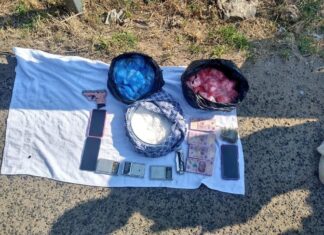 Detienen a dos distribuidores de drogas en León, con 140 envoltorios y tres kilos de Marihuana.