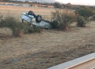 Dos muertos y un herido grave fue el saldo de una Volcadura en el libramiento Sur en Celaya.