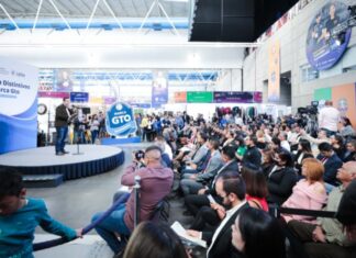 Entregan 143 distintivos Marca GTO a empresas guanajuatenses. En la administración van más de 4 mil.