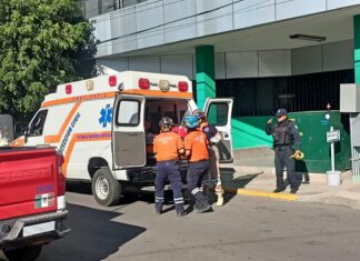 Fallece cuando recibía atención médica uno de los accidentados en el elevador de la Clínica Vida en Irapuato.