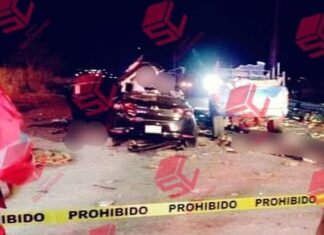 Choque entre tres vehículos en la carretera San Miguel de Allende- Querétaro, dejo un saldo de tres muertos y tres heridos de gravedad.