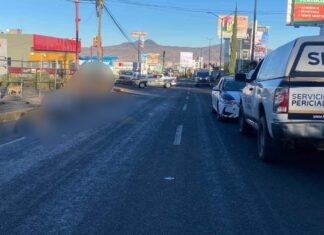 Mujer muere atropellada por una camioneta en Morelia Mich.
