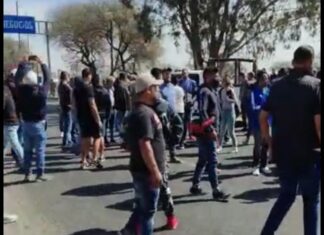 Realizan manifestación contra militares en León, Guanajuato.