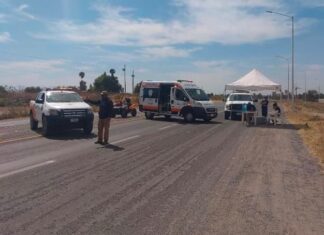 Confirman autoridades que la carretera federal Celaya- Comonfort está abierta en ambos sentidos, se reparo el socavón que apareció por la madrugada.