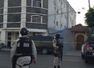 Un hombre fue atacado a balazos en el barrio de San Antonio en Celaya, murió en el hospital cuando recibía atención médica.