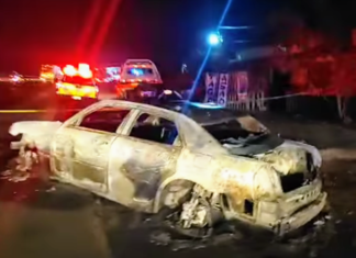 Un hombre murió calcinado al interior de un vehículo incendiado en el libramiento Valle de Santiago- Celaya, en Salamanca.
