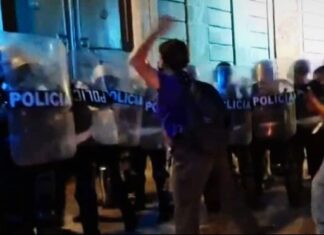 Mas de mil 300 Mujeres participaron en la manifestación con motivo del Día Internacional de la Mujer en Irapuato.