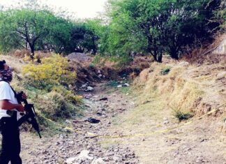 Solo se localizo el cuerpo de una mujer en la colonia Acapulquito en Silao; confirman autoridades que no se trata de una fosa clandestina.