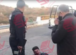 Dos sujetos que intentaron asaltar a los pasajeros de un autobús fueron golpeados y detenidos en la #Morelia-#Salamanca