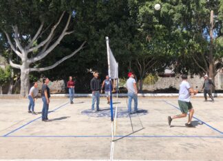 Piden jóvenes del Xoconoxtle a autoridades reconsideren la construcción del Banco del Bienestar en la única cancha de usos múltiples que tienen.