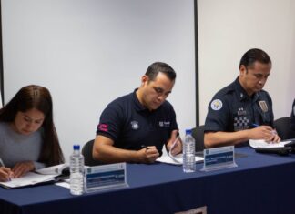 Intercambian programas y esquemas de formación Academias de León y Puebla