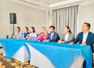 Regidores crean bloque opositor contra el gobierno municipal de Salamanca.