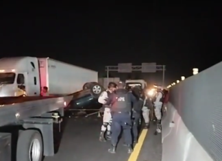 Un hombre murió y una mujer resulto gravemente lesionada en una Volcadura en la carretera federal Celaya- Salamanca, cerca de la comunidad de Valtierrilla.