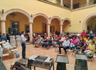 Se continúa con la entrega de apoyos ciudadanos en Salvatierra.