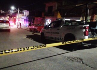 Un muerto y dos heridos dejo un ataque armado en una vivienda de la colonia Las Mandarinas, en León.