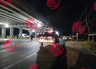 Localizan el cuerpo sin vida de una mujer, colgado del puente vehicular de acceso a la comunidad de Rincón de Tamayo, en Celaya.
