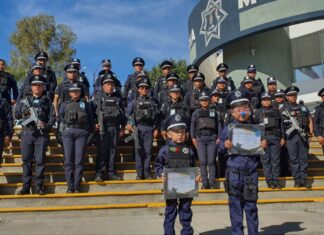 La Secretaría de Seguridad, Prevención y Protección Ciudadanía y Dr. Sonrisas cumplen sueño de Maité y Dante de ser policías por un día