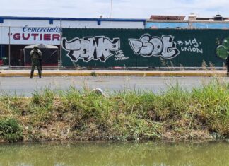 Encuentran el cuerpo sin vida de una mujer en el canal de Coria en Irapuato; se desconocen las causas de su muerte.